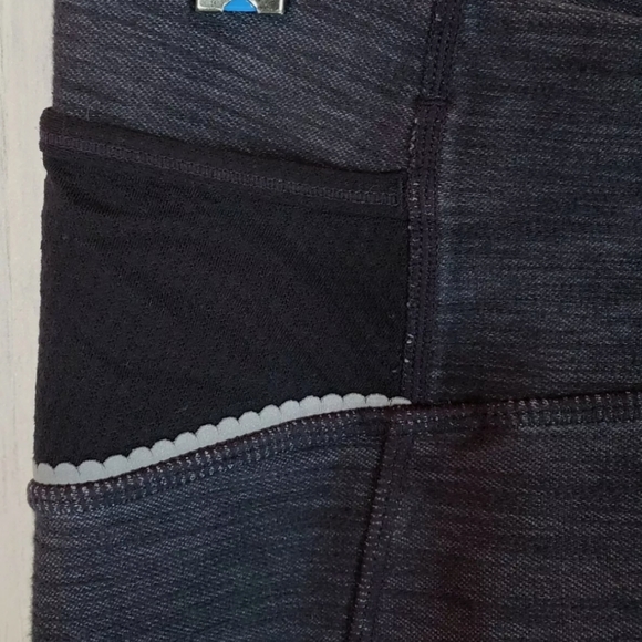 Lululemon Ride On Crop Size 4 Black Denim Slub - Picture 7 of 10